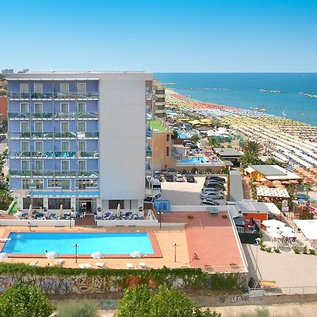 Hotel Majestic Pesaro Exterior photo
